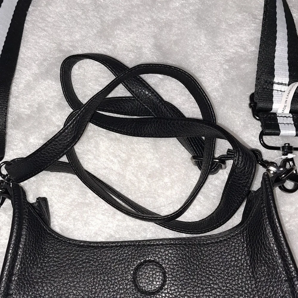 Black shoulder purse - Picture 4 of 8